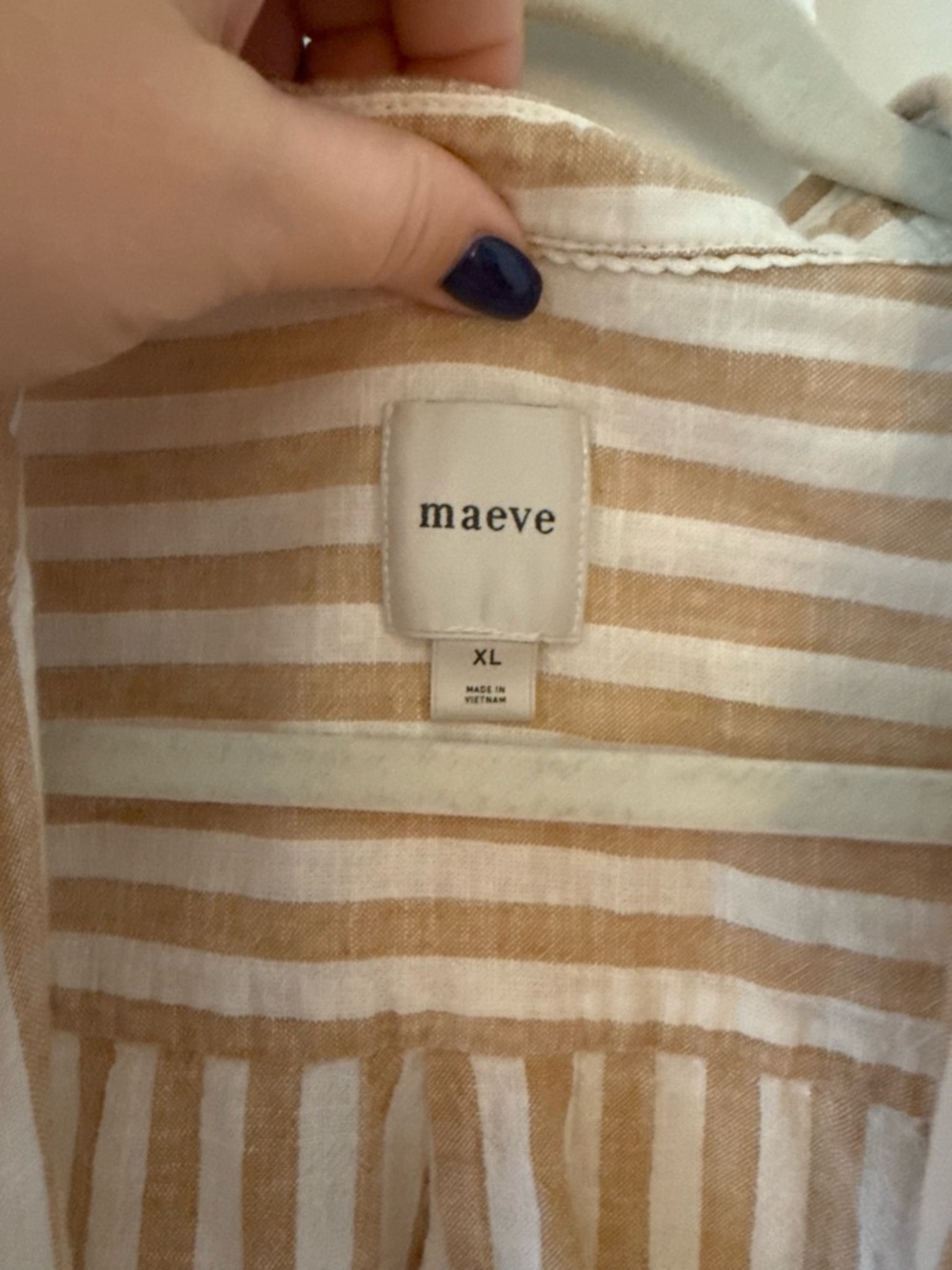 Linen button down - Picture 3 of 4